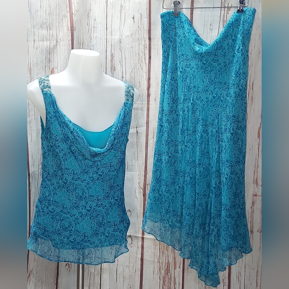 ECI NY Silk Sleeveless Set - Picture 4 of 16